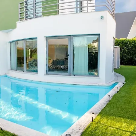 3 Bedroom With Private Pool In Villa Palmela