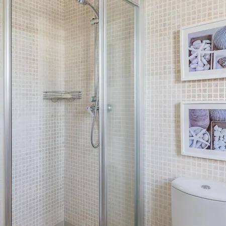 3 Bedroom With Private Pool In