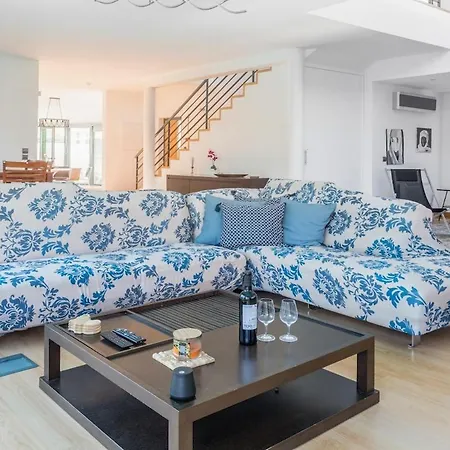 3 Bedroom With Private Pool In Villa